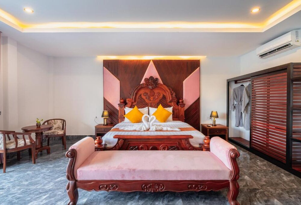 King Suite with Balcony
